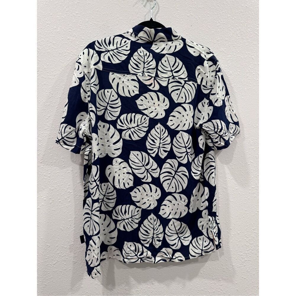 Margaritavilles short sleeve men shirt size medium - Picture 5 of 6